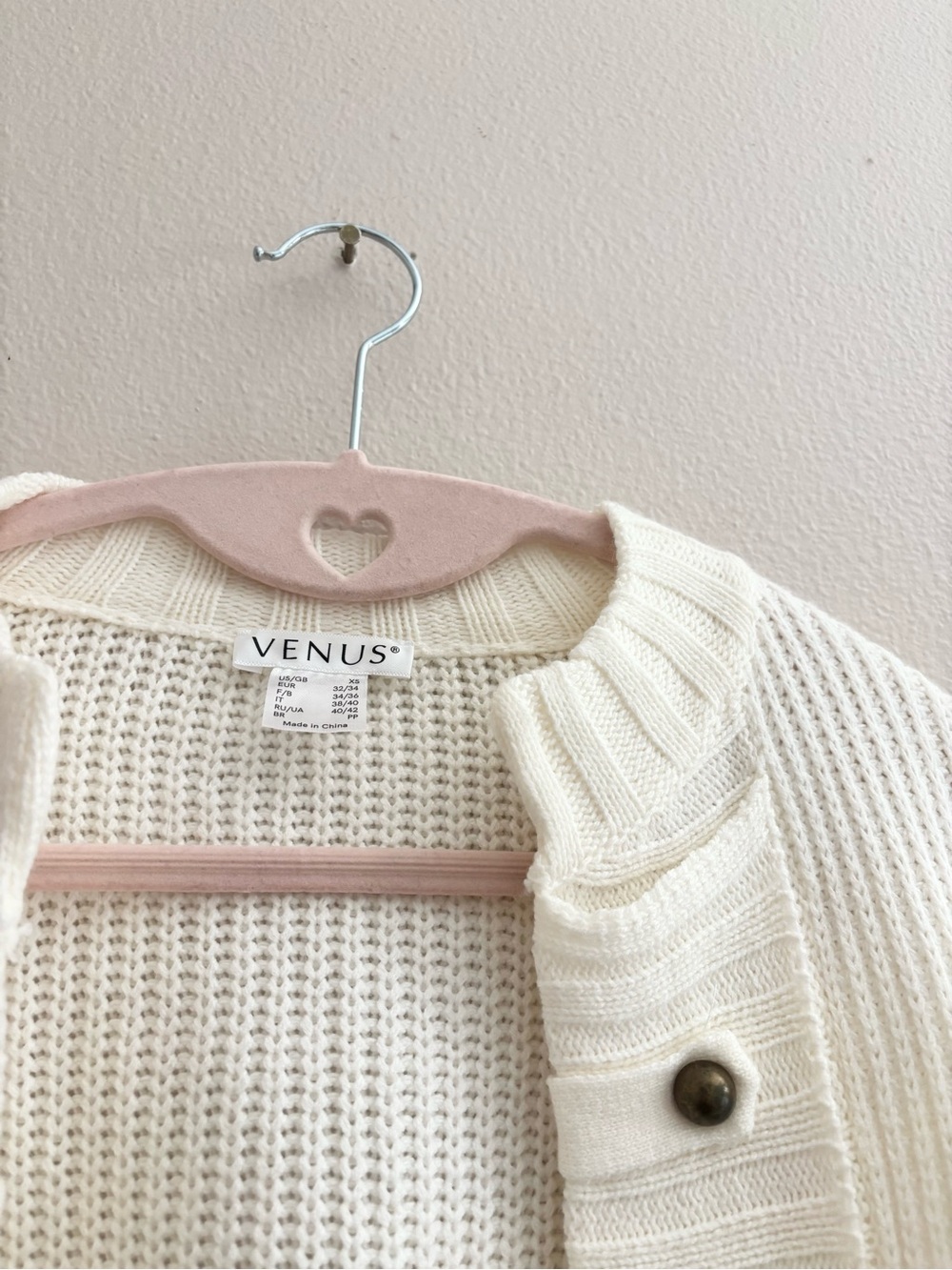 VENUS Cream/White Ribbed Button-Front Cardigan - Picture 4 of 6